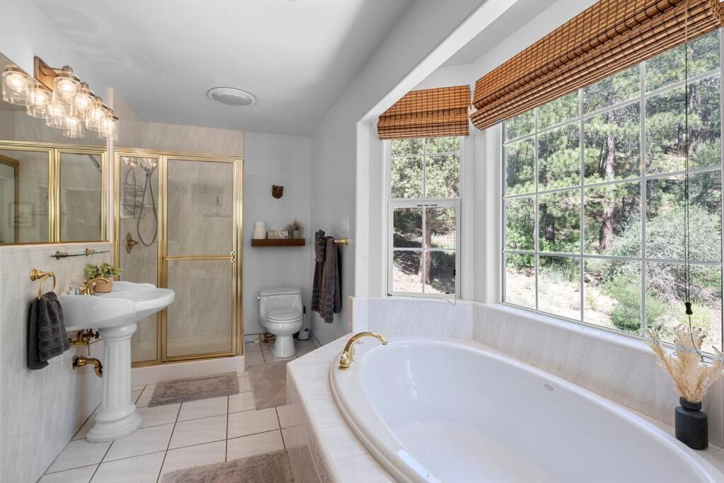 Cozy Cabin Perfect For 2 Families 大熊湖 外观 照片